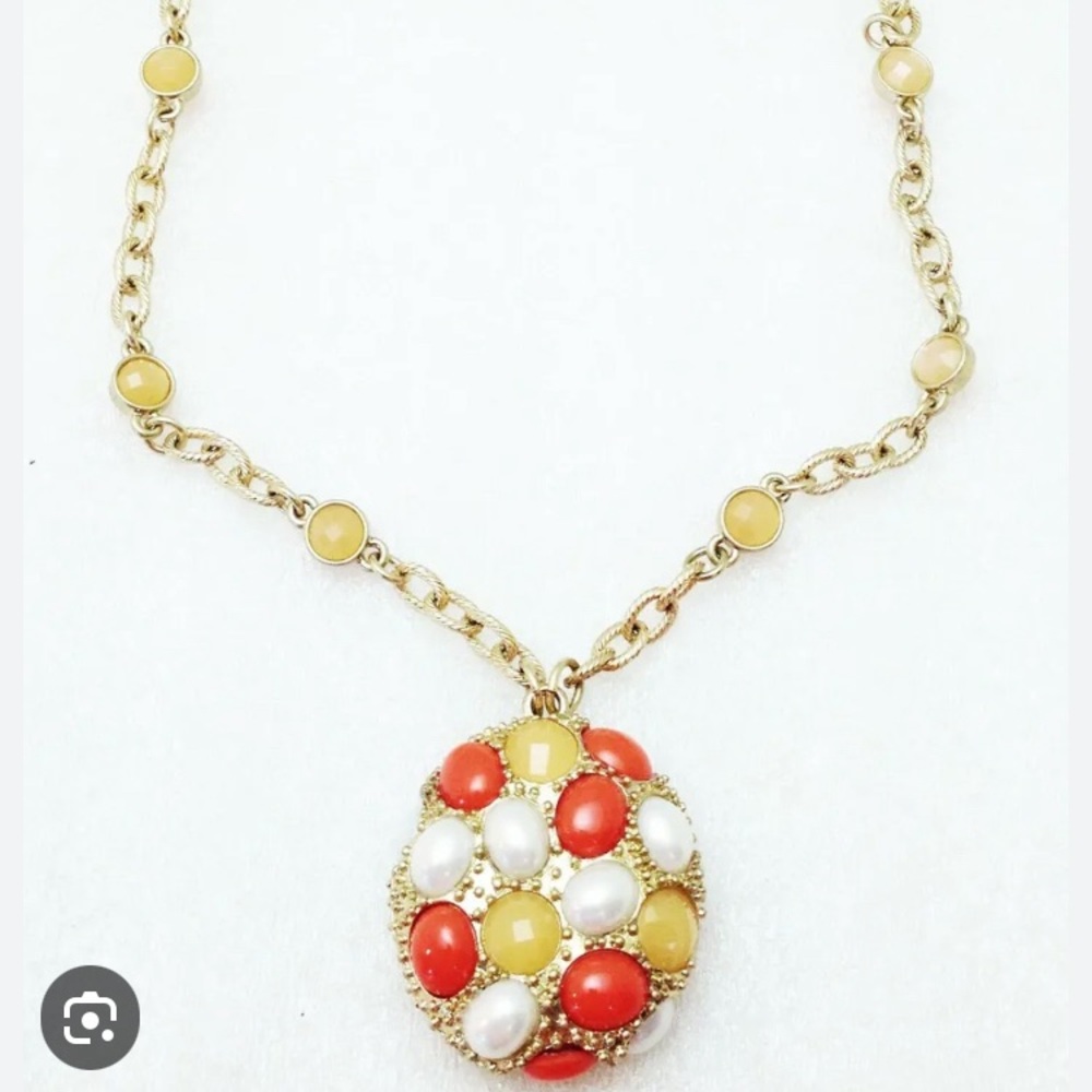 Lia Sophia necklace
